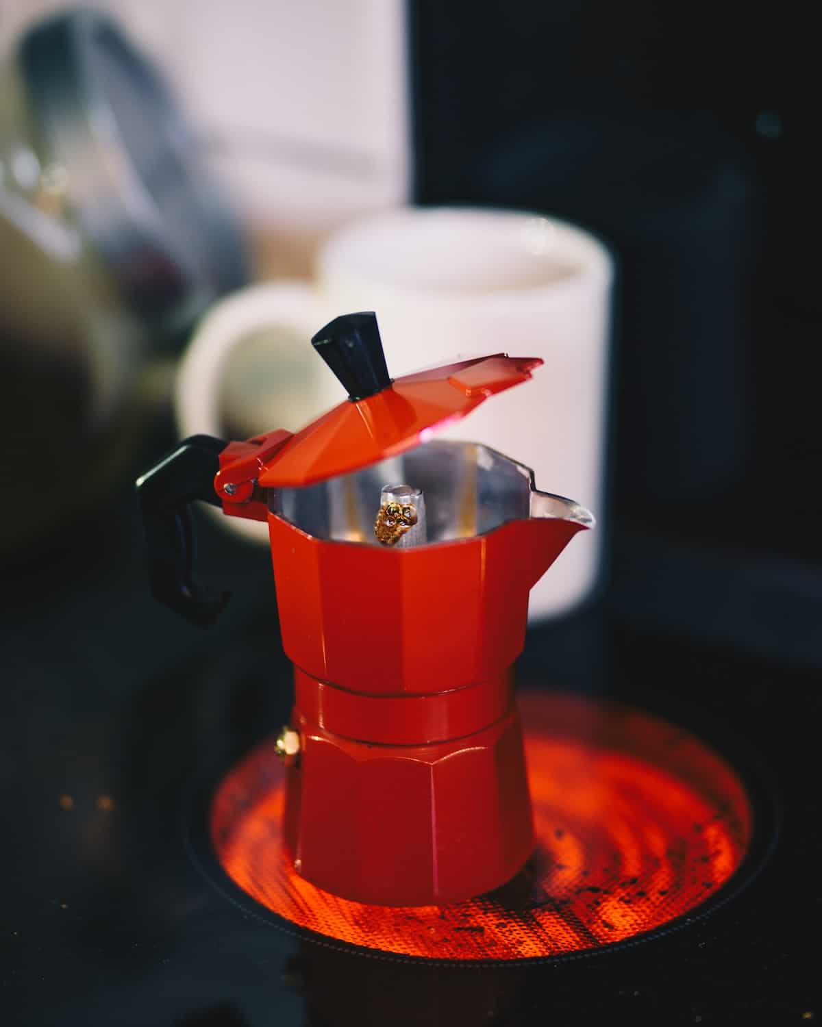 red moka pot