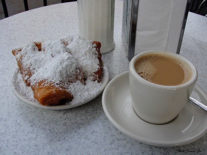 chicory coffee and baguette